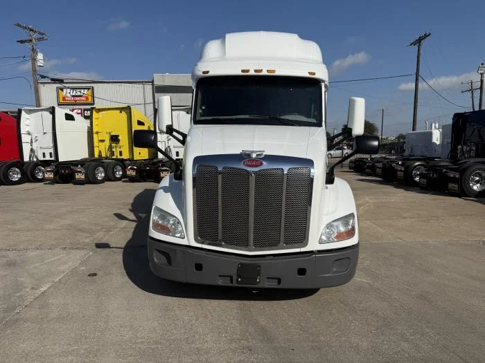 2021 Peterbilt 579 in Dallas, TX — photo 22