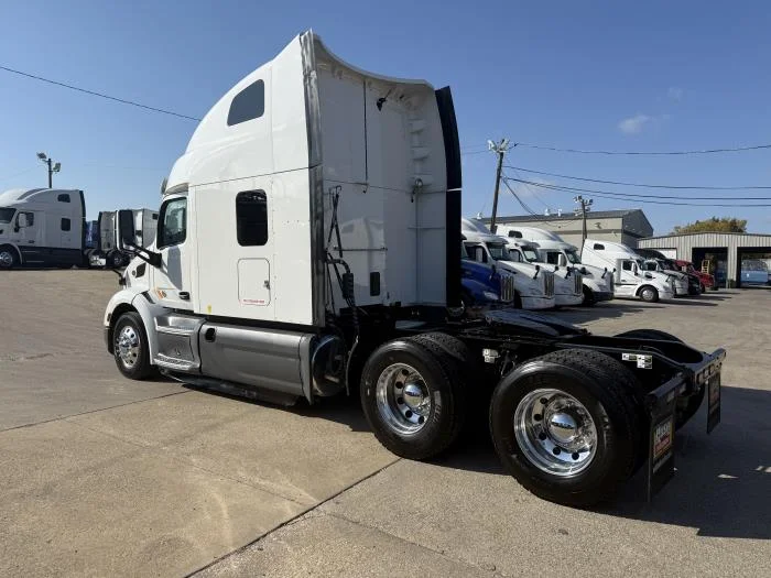2021 Peterbilt 579 in Dallas, TX — photo 39