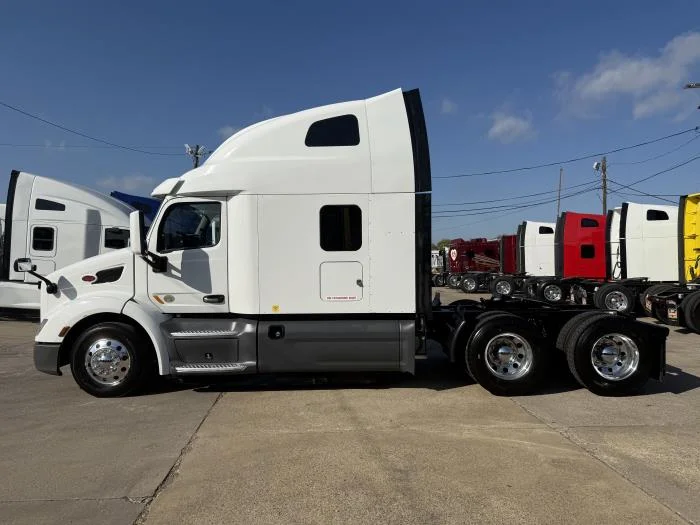 2021 Peterbilt 579 - image 42