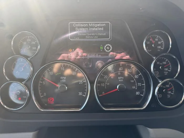 2021 Peterbilt 579 - image 5