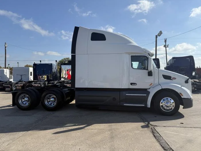 2021 Peterbilt 579 in Dallas, TX — photo 29