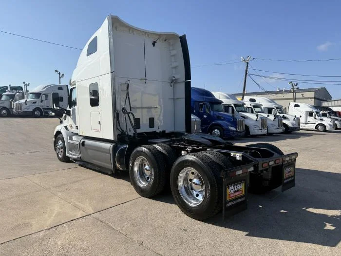 2021 Peterbilt 579 in Dallas, TX — photo 38