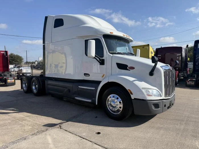 2021 Peterbilt 579 in Dallas, TX — photo 26
