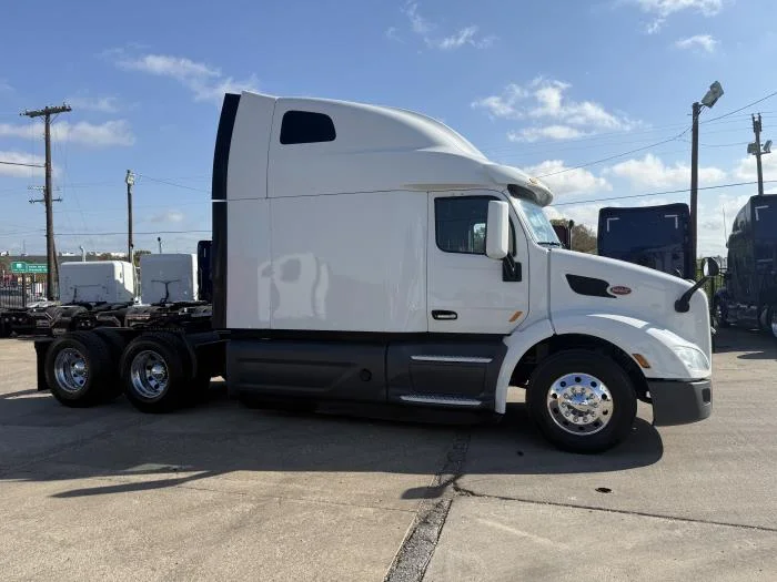 2021 Peterbilt 579 in Dallas, TX — photo 27