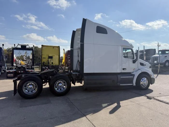 2021 Peterbilt 579 in Dallas, TX — photo 31