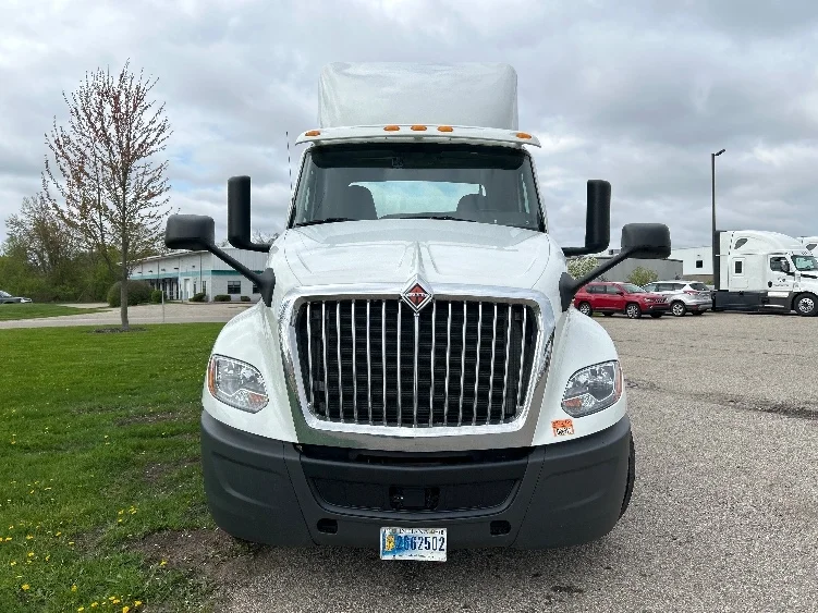 2019 International LT in Holland, MI — photo 2