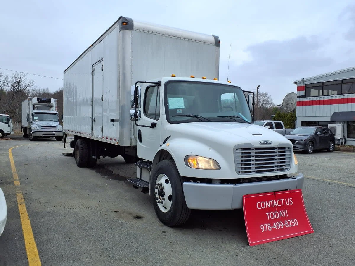 2019 Freightliner M2 106 in Salisbury, MA — photo 3