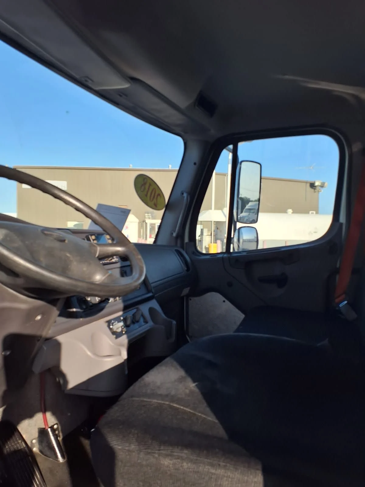 2018 Freightliner M2 106 in Fort Worth, TX — photo 7