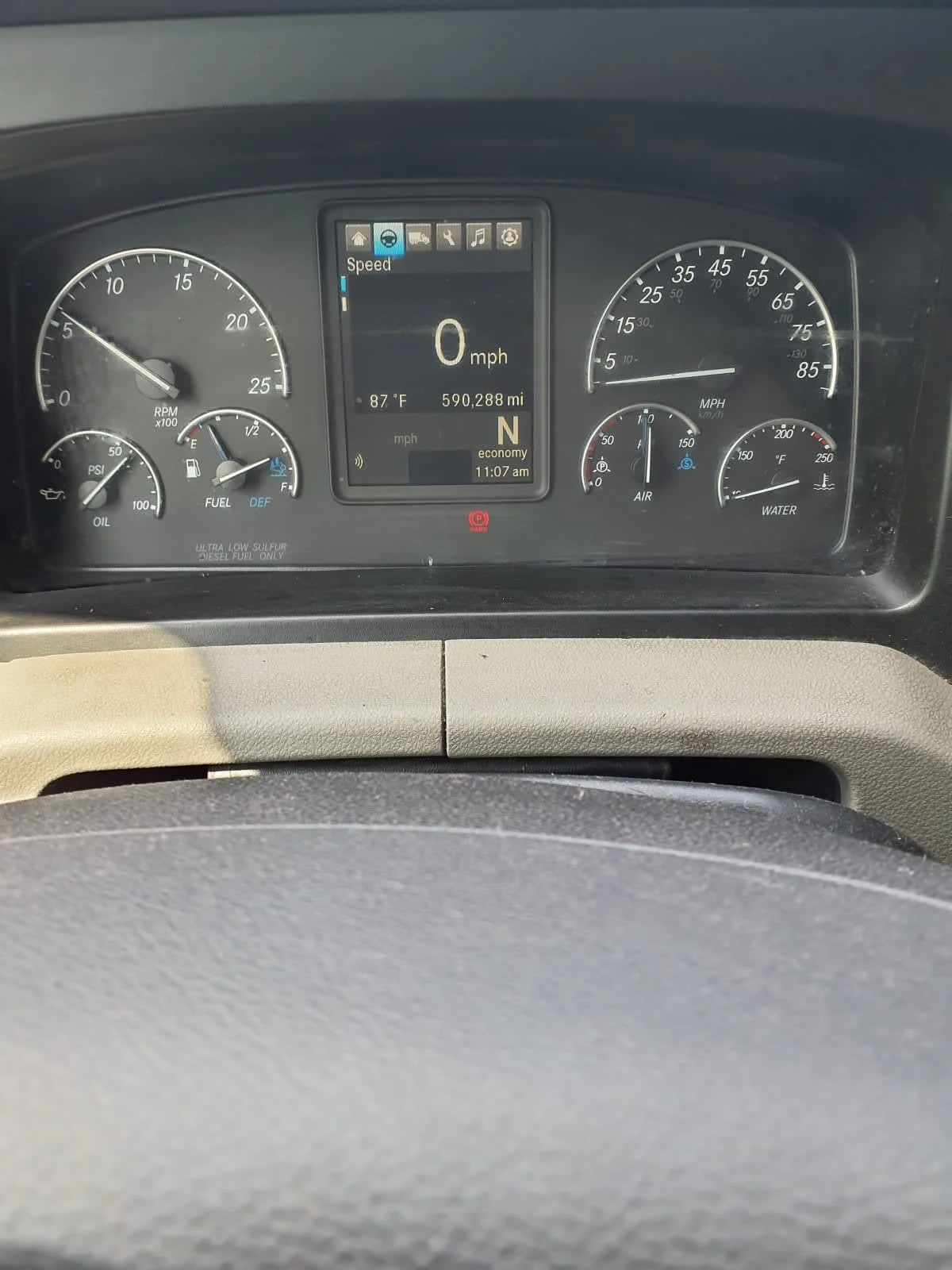 2019 Freightliner Cascadia in Indianapolis, IN — photo 11