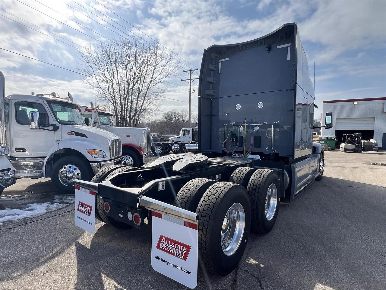 2027 Peterbilt 579 - image 6