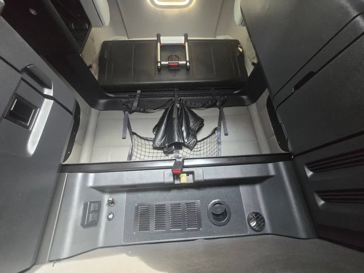 2021 Freightliner Cascadia - image 8