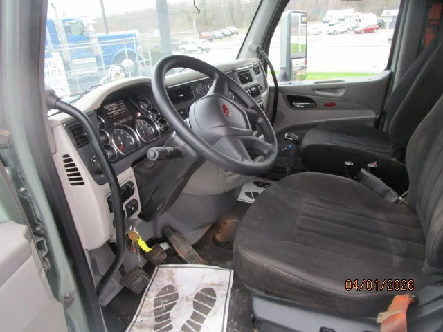 2020 Peterbilt 567 - image 10