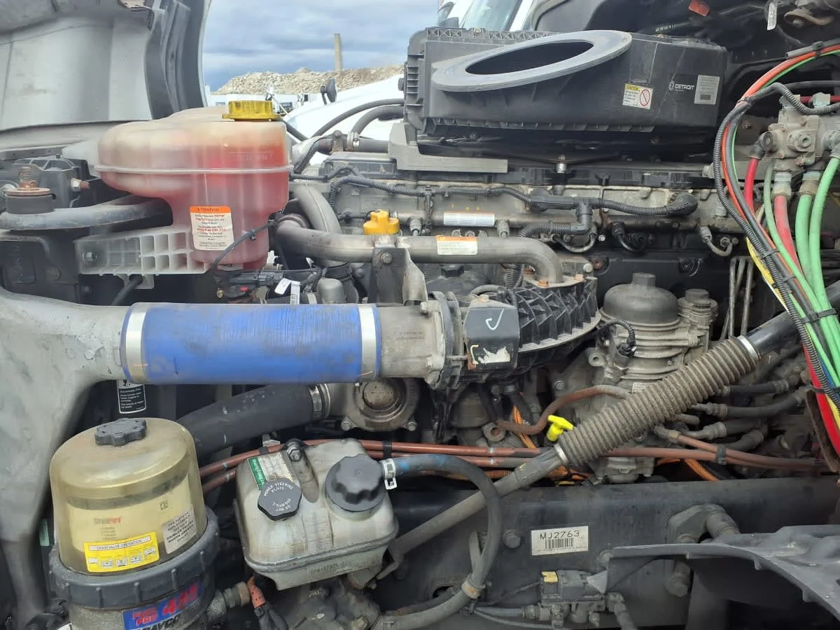 2021 Freightliner Cascadia - image 9