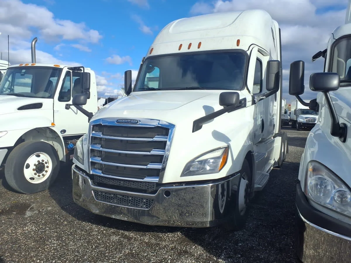 2021 Freightliner Cascadia in Taylor, MI