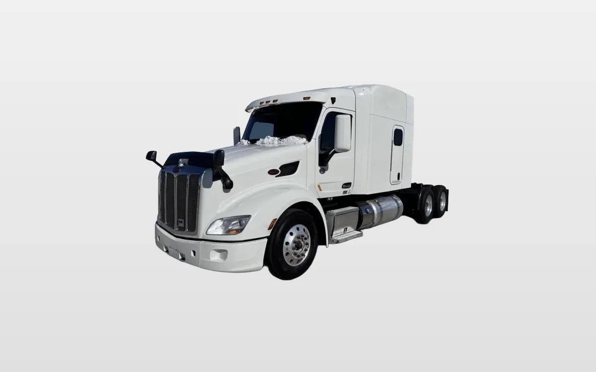 2022 Peterbilt 579 - image 1