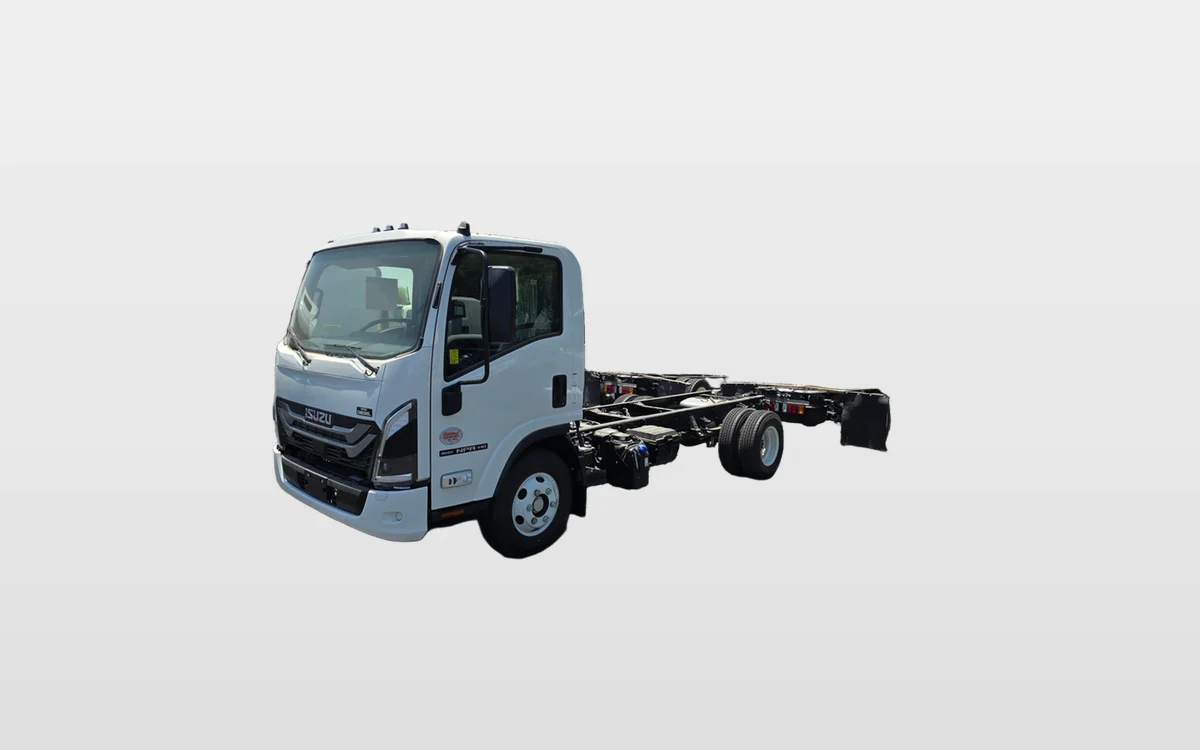 2025 Isuzu - image 1