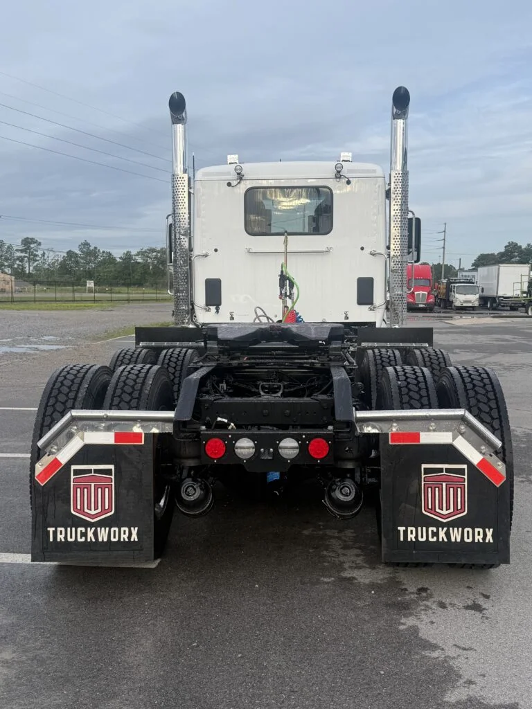 2027 Kenworth T880 in Jackson, MS — photo 8