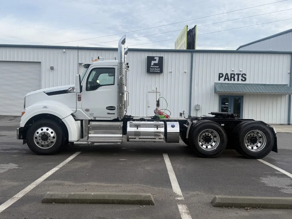 2027 Kenworth T880 in Jackson, MS — photo 4