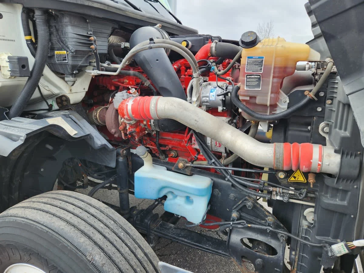 2020 International LT in Hilliard, OH — photo 8