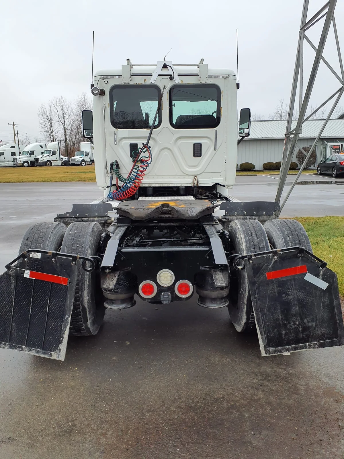 2015 Freightliner Cascadia - image 5
