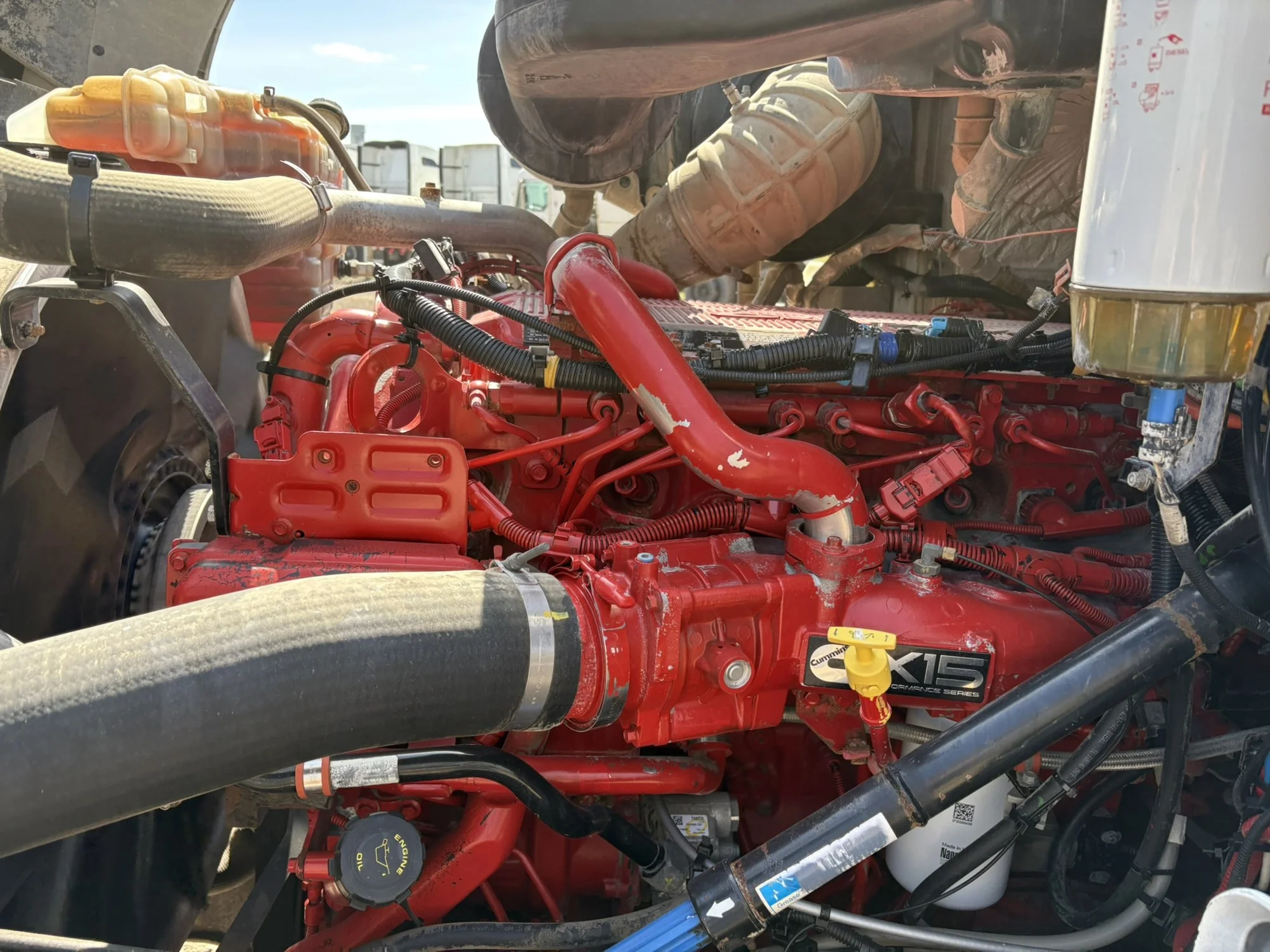 2019 International HX - image 11