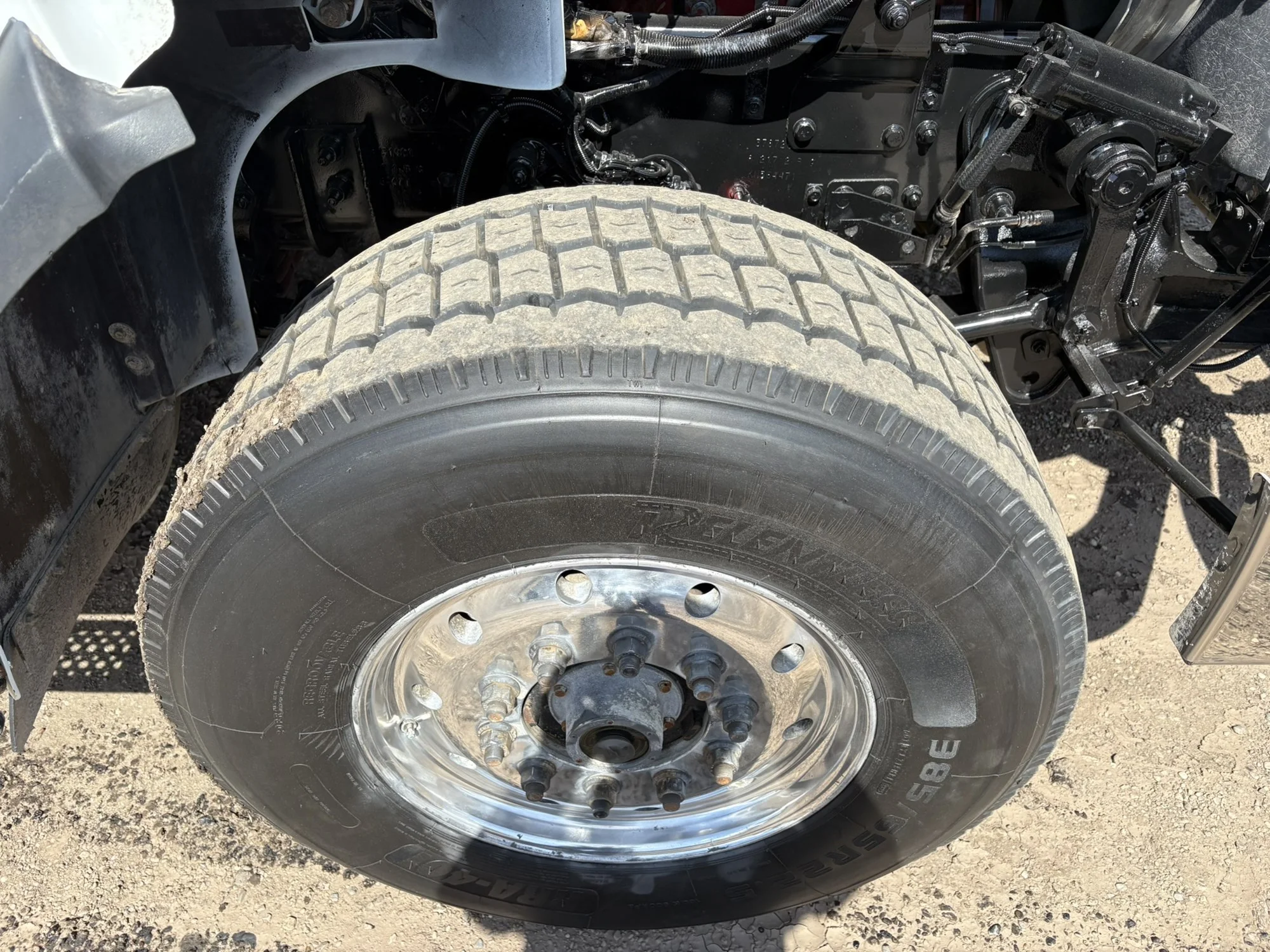 2019 International HX - image 9