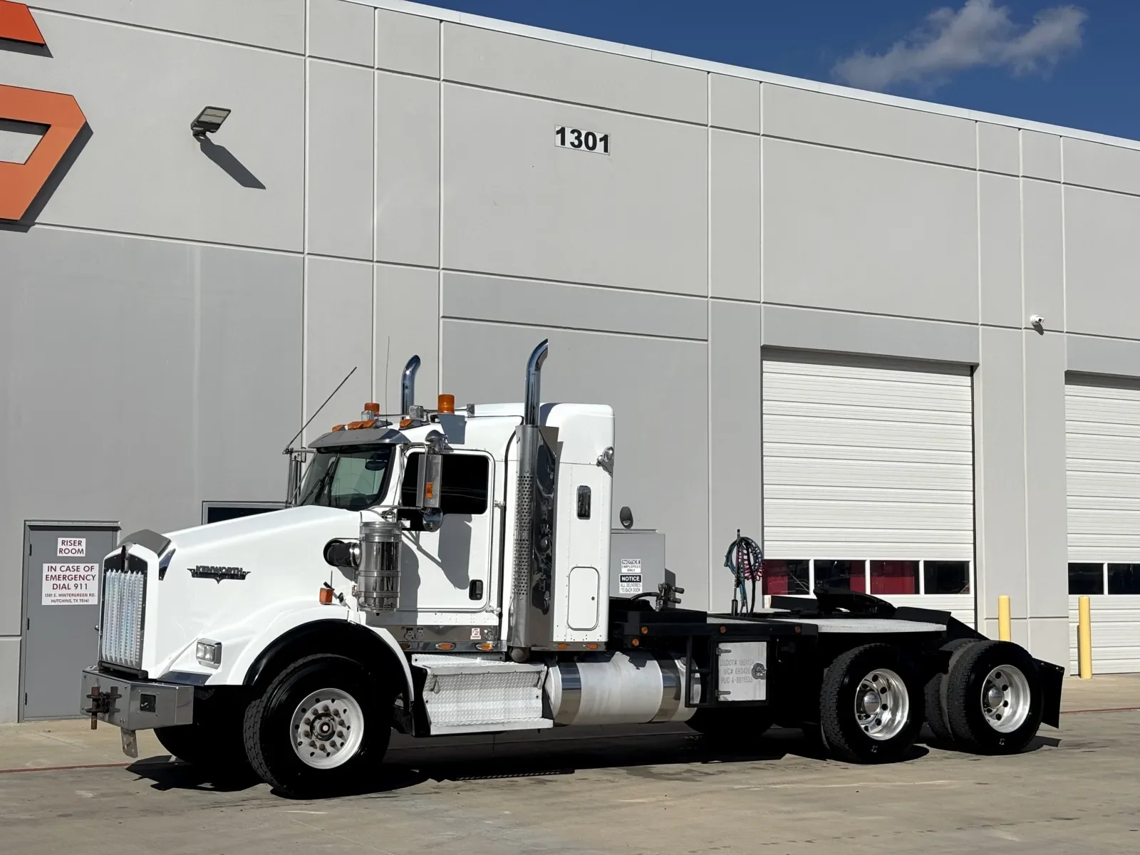 2009 Kenworth T800 - image 2