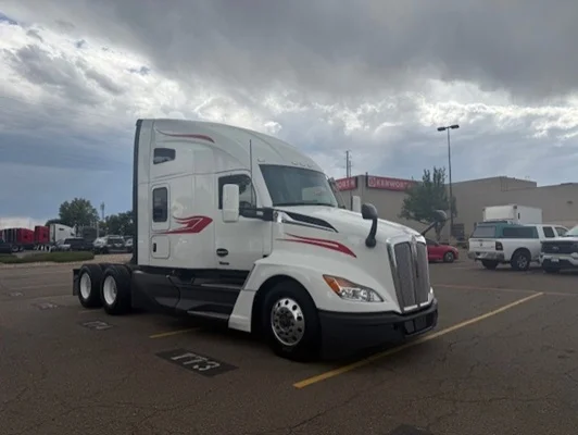 2023 Kenworth T680