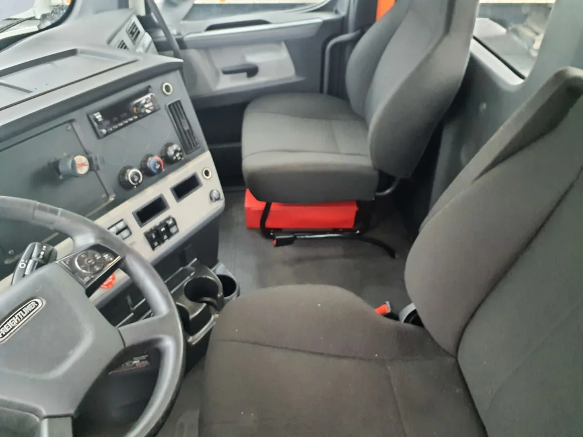 2020 Freightliner Cascadia in Atlanta, GA — photo 7
