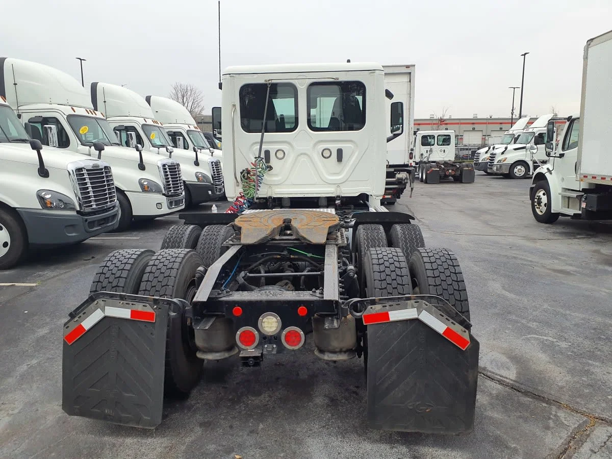 2020 Freightliner Cascadia in Atlanta, GA — photo 5