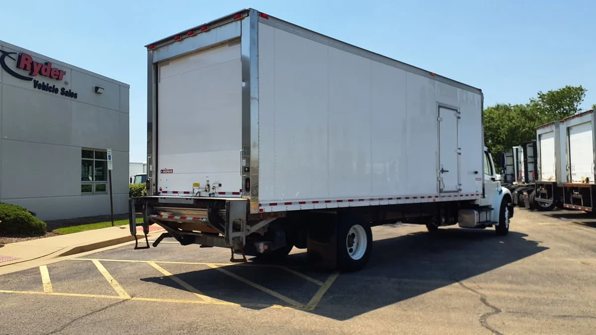 2019 Freightliner M2 106 in Bolingbrook, IL — photo 4