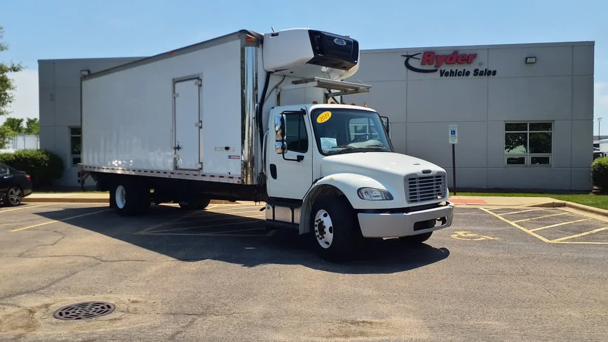 2019 Freightliner M2 106 in Bolingbrook, IL — photo 3