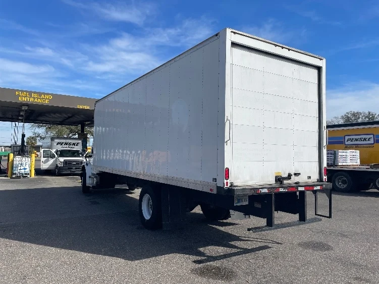 2021 Freightliner M2 106 - image 6