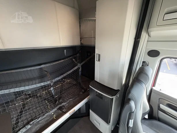 2023 Kenworth T680 - image 14