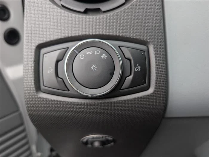 2027 Ford F-750 — photo 18