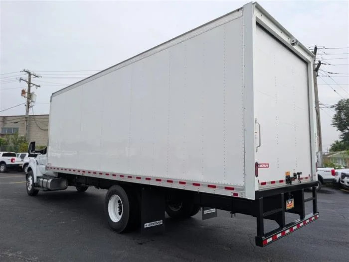 2027 Ford F-750 — photo 5