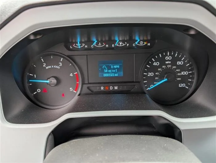 2027 Ford F-750 — photo 22