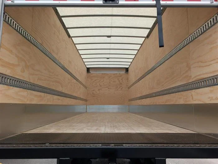 2027 Ford F-750 — photo 12
