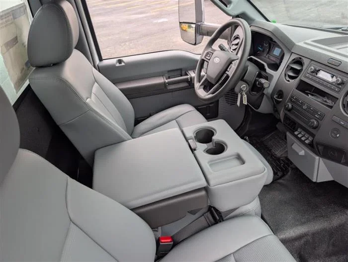 2027 Ford F-750 — photo 17