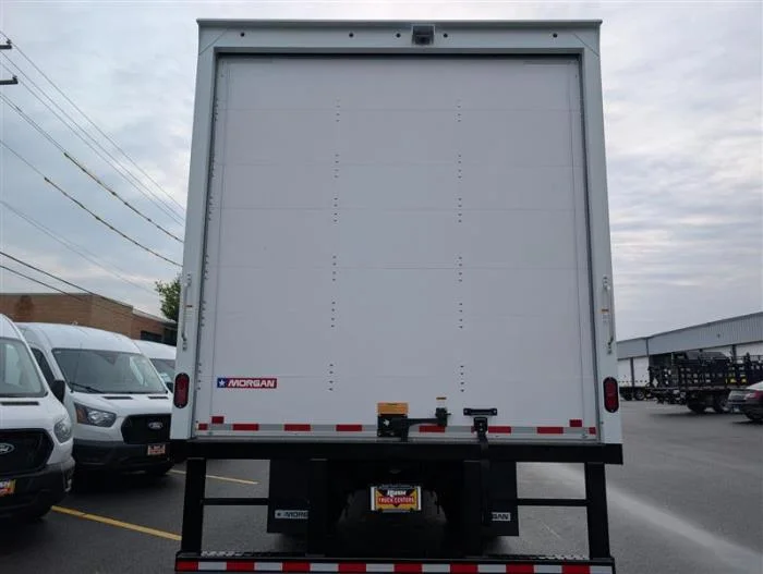 2027 Ford F-750 — photo 7