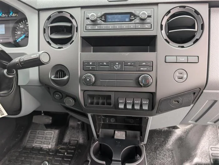 2027 Ford F-750 — photo 24