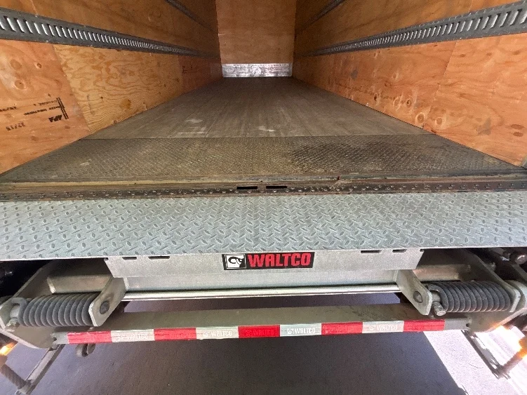 2022 Freightliner eM2 in Portland, OR — photo 10