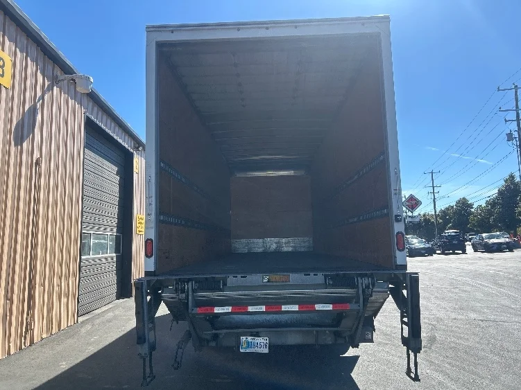2022 Freightliner eM2 in Portland, OR — photo 8