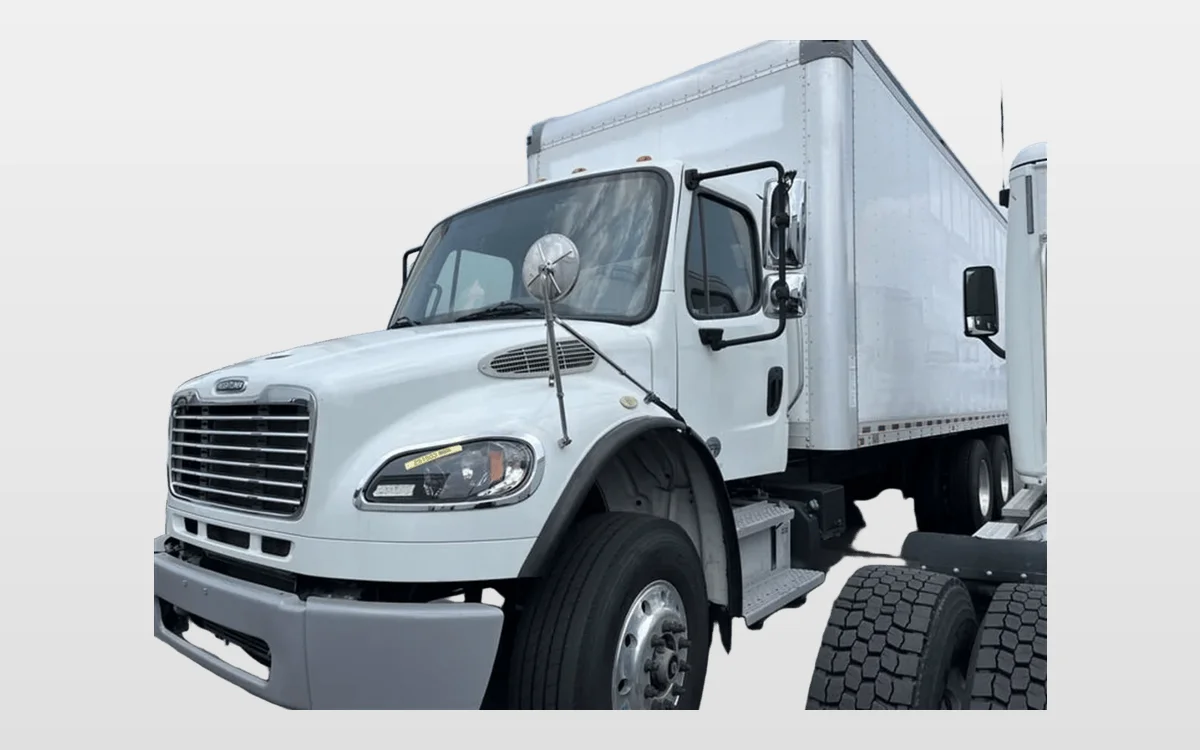 2020 Freightliner M2 106 - image 1