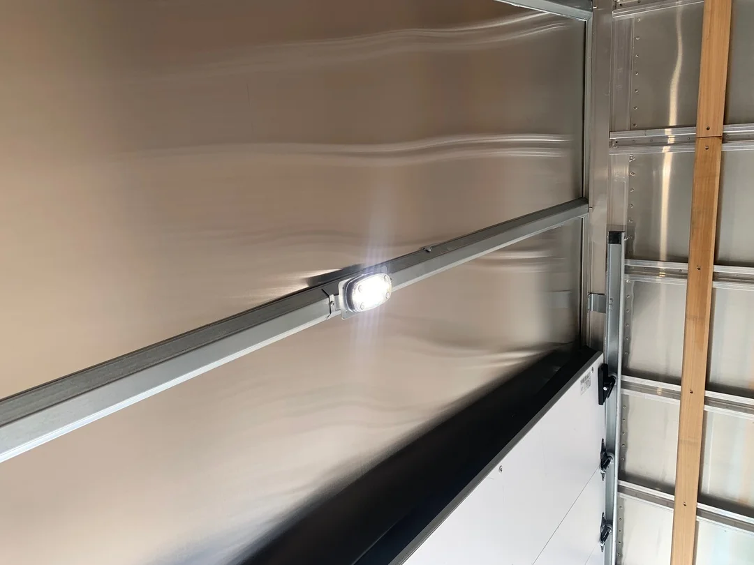 2025 Isuzu NPR - image 8