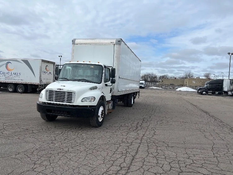 2020 Freightliner M2 106 - image 3