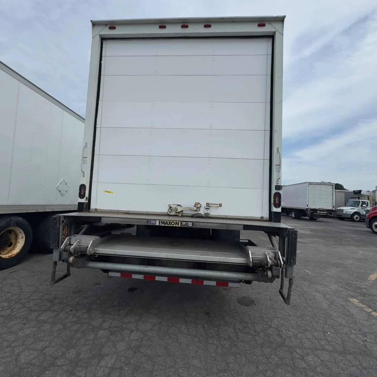 2020 Freightliner M2 106 - image 5