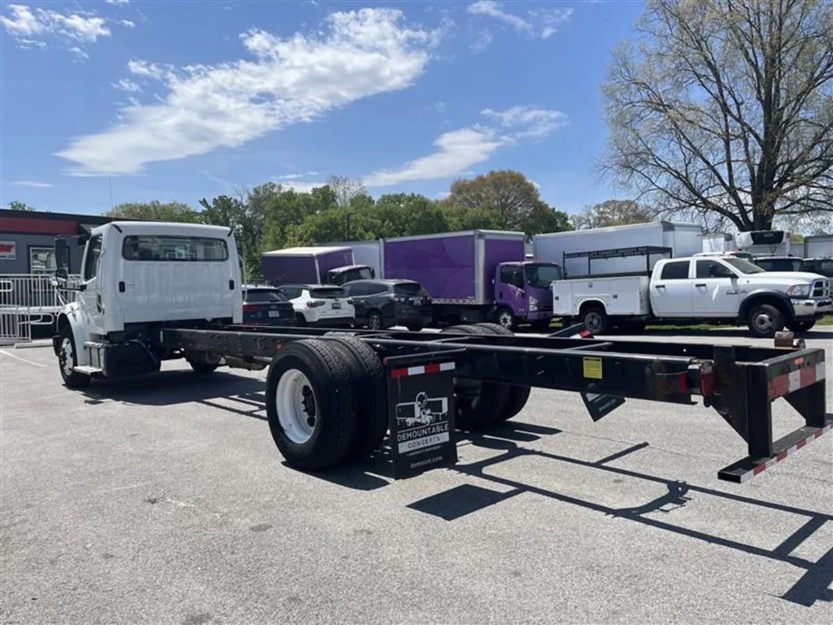 2020 Freightliner M2 106 - image 6