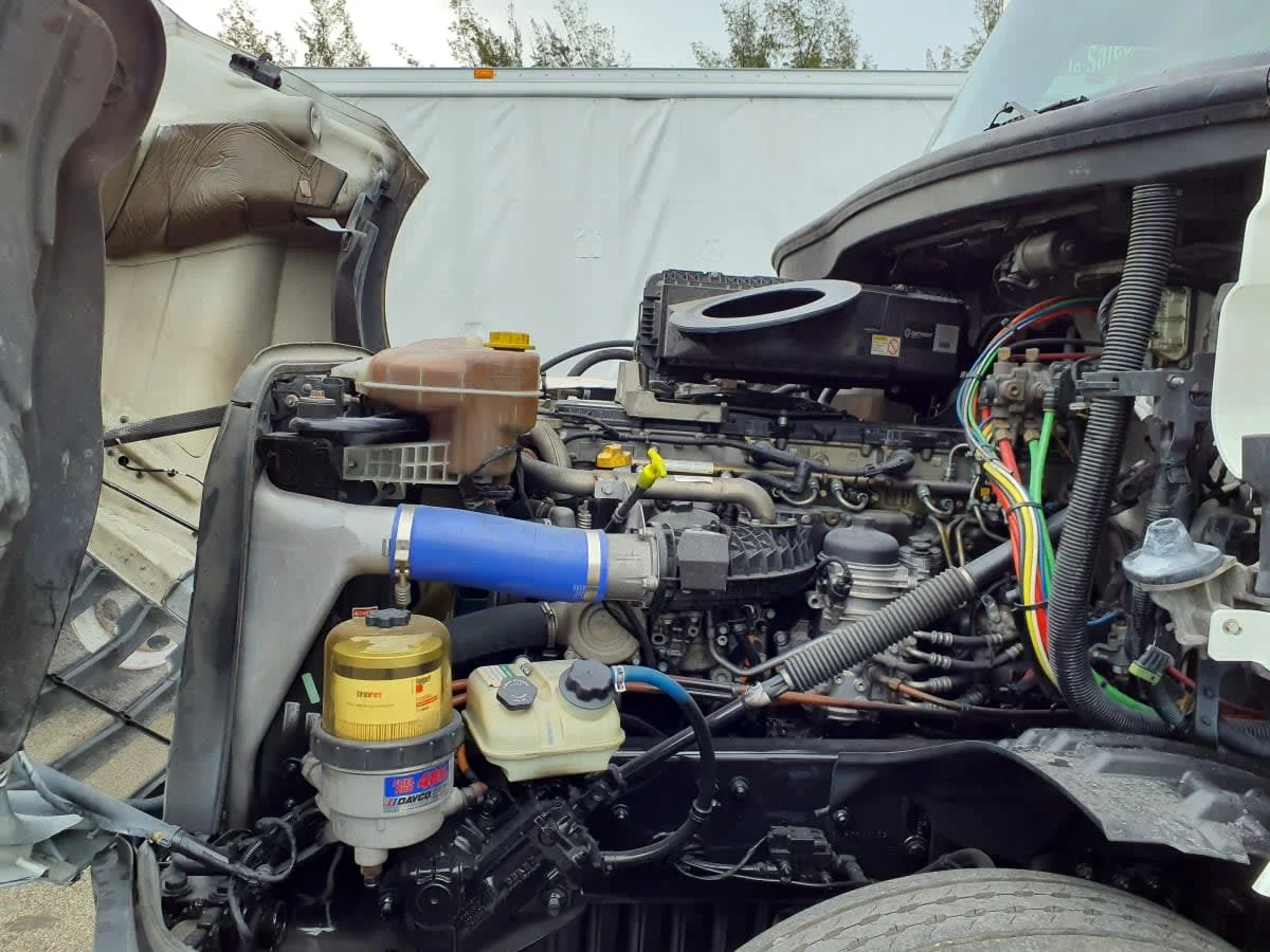 2019 Freightliner Cascadia in Miami, FL — photo 8