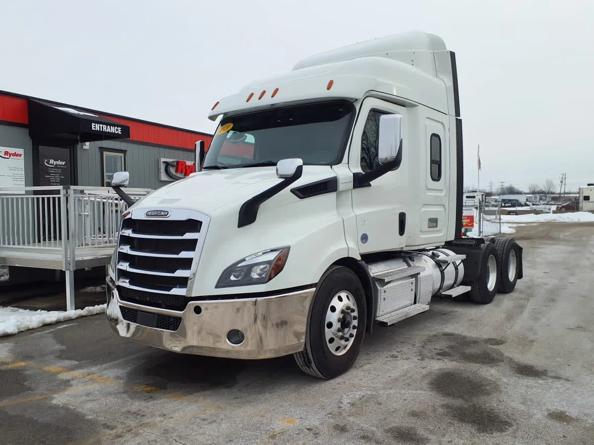 2020 Freightliner Cascadia in Clarksville, IN